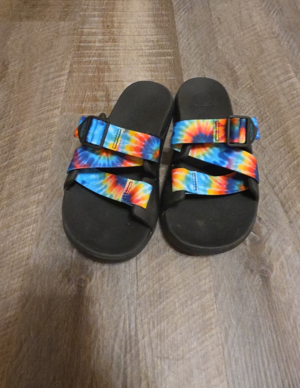 Chaco Kids Tie-Dye Strap Sandals - Black Footbed with Rainbow Straps